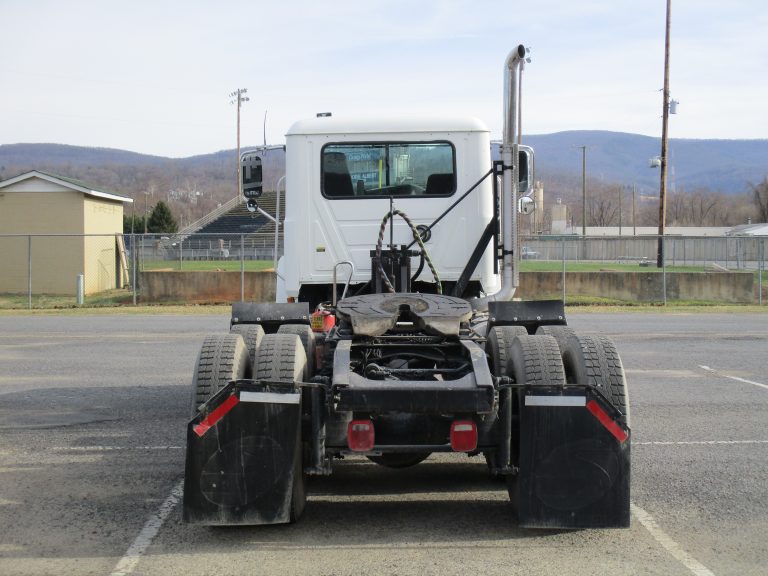 White Mack Rear end - D.D. Kerns Construction Co., Inc.